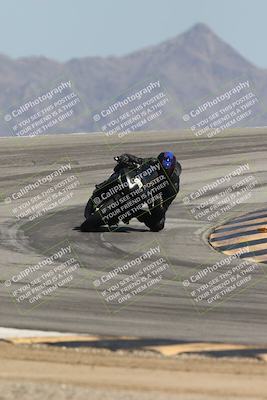 media/Oct-02-2025-Racers Edge (Thu) [[2c91cb6ab3]]/2-A Group/Session 5-Turn 12 (130pm)/